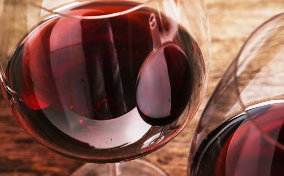 Cómo maridar la gamba roja con diferentes tipos de vino